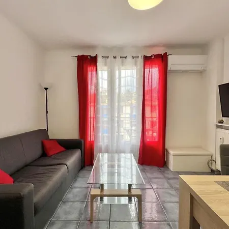 Luminous Cocoon Near The شقة Saint-Raphaël